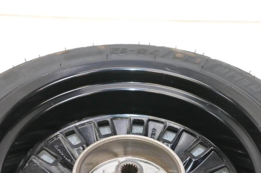 photo de HINTERRADFELGE UND REIFEN PEUGEOT DJANGO 4T 50 (2014 - 2019) - Gesamtansicht des Produkts