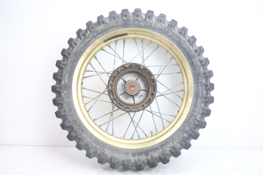 photo de HINTERRADFELGE UND REIFEN SUZUKI DR S 600 (1985 - 1989) - Charakteristische Merkmale