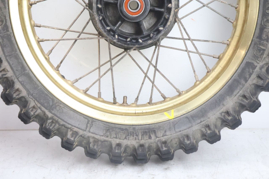 photo de HINTERRADFELGE UND REIFEN SUZUKI DR S 600 (1985 - 1989) - Zoom auf Gebrauchszustand