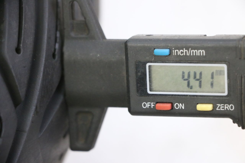 photo de HINTERRADFELGE UND REIFEN PEUGEOT ELYSTAR 125 (2002 - 2007) - Zoom auf Gebrauchszustand