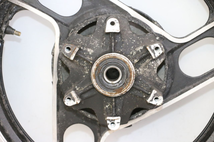 photo de HINTERRADFELGE UND REIFEN YAMAHA FJ 36Y 1100 (1984 - 1985) - Hochauflösende Nahaufnahme