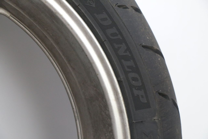 photo de HINTERRADFELGE UND REIFEN YAMAHA FJR 1300 (2001 - 2005) - Charakteristische Merkmale