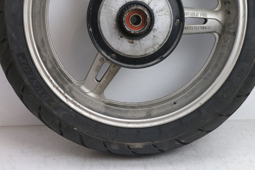 photo de HINTERRADFELGE UND REIFEN YAMAHA FJR 1300 (2001 - 2005) - Oberflächenzustand und Material