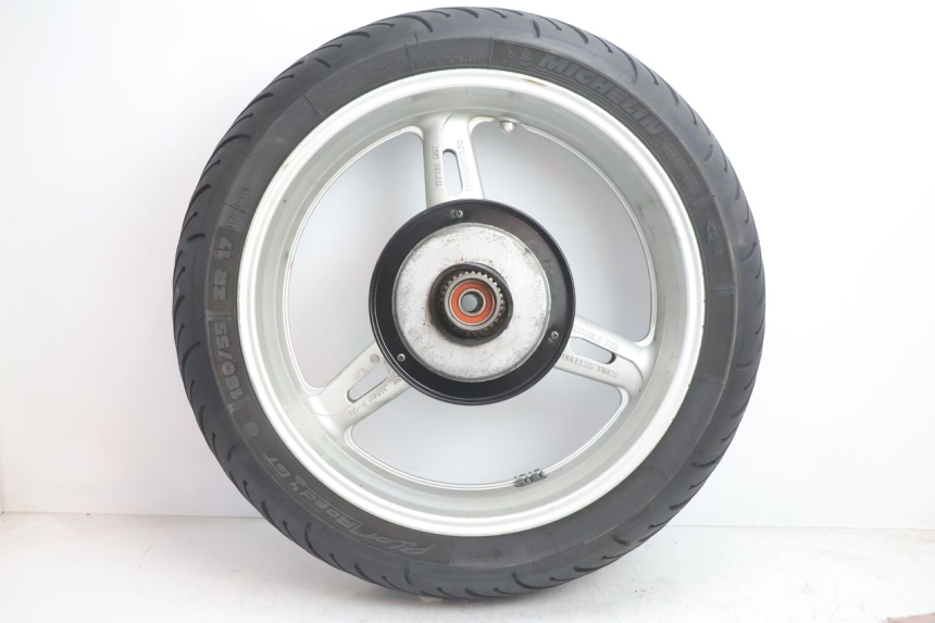 photo de HINTERRADFELGE UND REIFEN YAMAHA FJR 1300 (2001 - 2005) - Hauptansicht