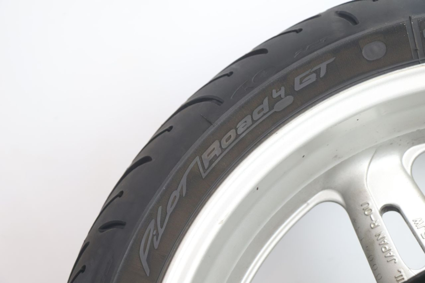 photo de HINTERRADFELGE UND REIFEN YAMAHA FJR 1300 (2001 - 2005) - Charakteristische Merkmale