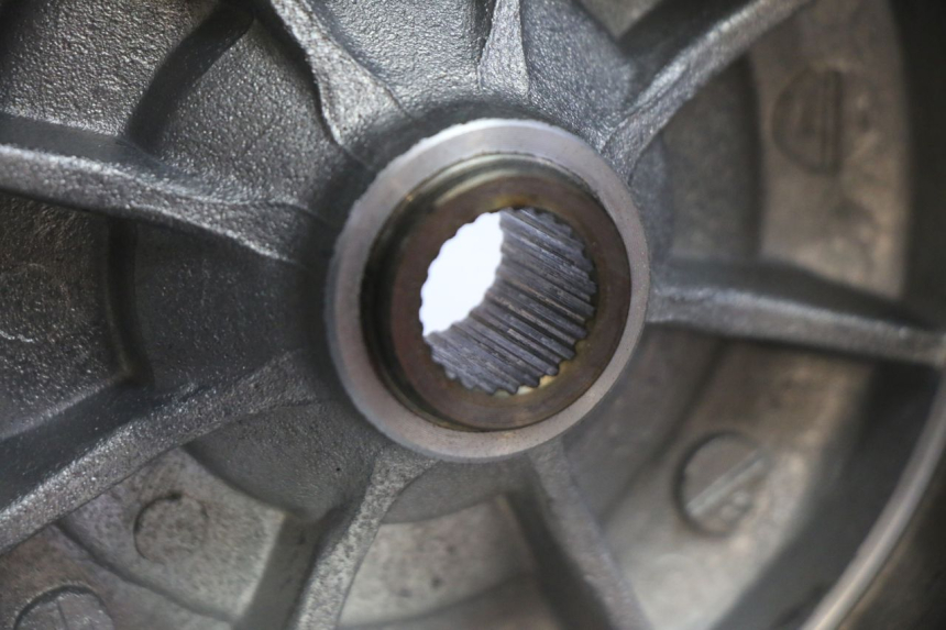 photo de HINTERRADFELGE UND REIFEN PIAGGIO FLY 2T 50 (2004 - 2017) - Charakteristische Merkmale