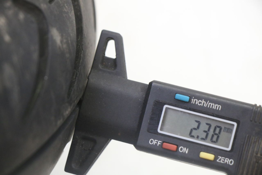 photo de HINTERRADFELGE UND REIFEN PIAGGIO FLY 2T 50 (2004 - 2017) - Detaillierte Sichtprüfung