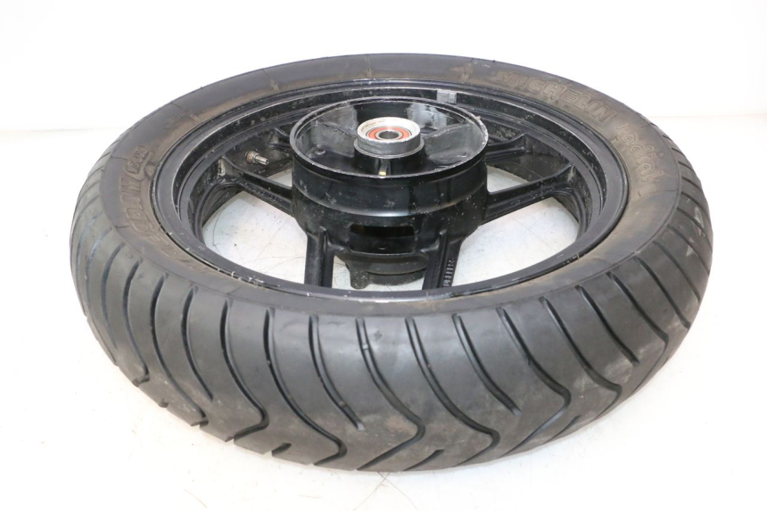 photo de HINTERRADFELGE UND REIFEN KAWASAKI GPX F ZX750F 750 (1986 - 1990) - Alternative Perspektive