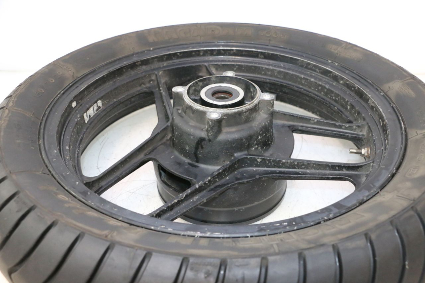 photo de HINTERRADFELGE UND REIFEN KAWASAKI GPX F ZX750F 750 (1986 - 1990) - Details der Befestigungspunkte