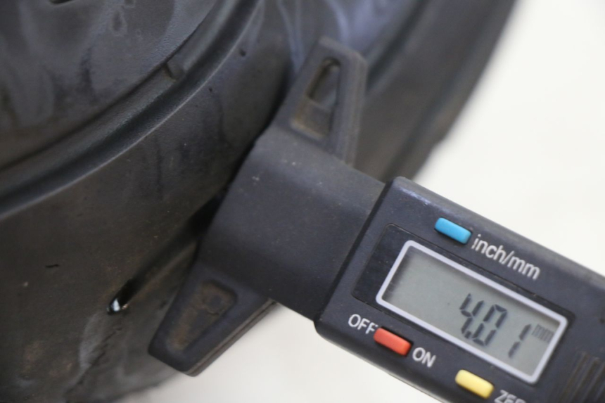 photo de HINTERRADFELGE UND REIFEN SUZUKI GS GSE 500 (2001 - 2003) - Qualität der Gebrauchtware