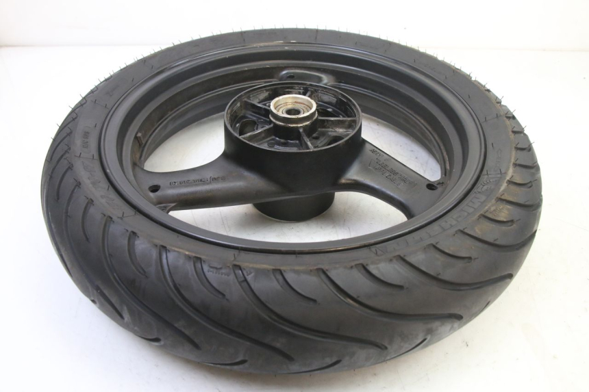 photo de HINTERRADFELGE UND REIFEN SUZUKI GS GSE 500 (2001 - 2003) - Kennzeichnungen und Originalreferenzen