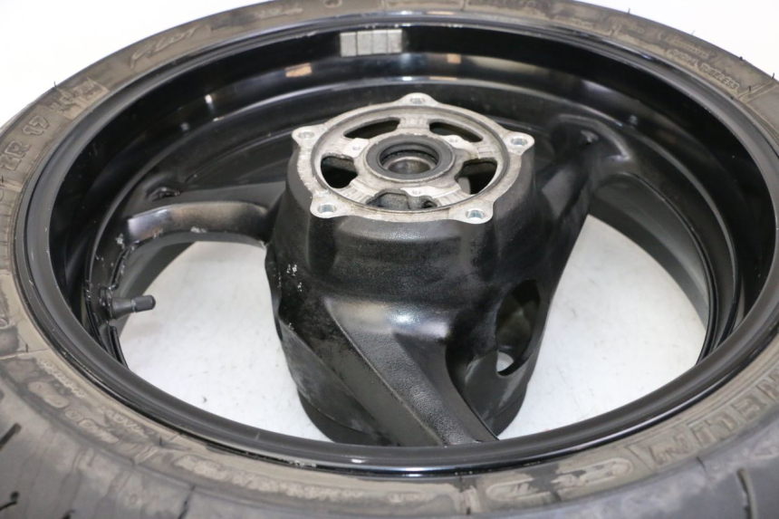 photo de HINTERRADFELGE UND REIFEN SUZUKI GSR 750 (2011 - 2017) - Geprüftes Gebrauchtteil