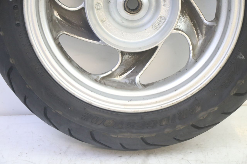 photo de HINTERRADFELGE UND REIFEN SYM GTS EVO 125 (2009 - 2013) - Zoom auf Komponenten