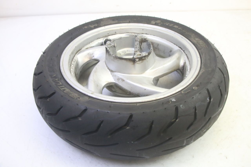 photo de HINTERRADFELGE UND REIFEN SYM GTS EVO 125 (2009 - 2013) - Kennzeichnungen und Originalreferenzen