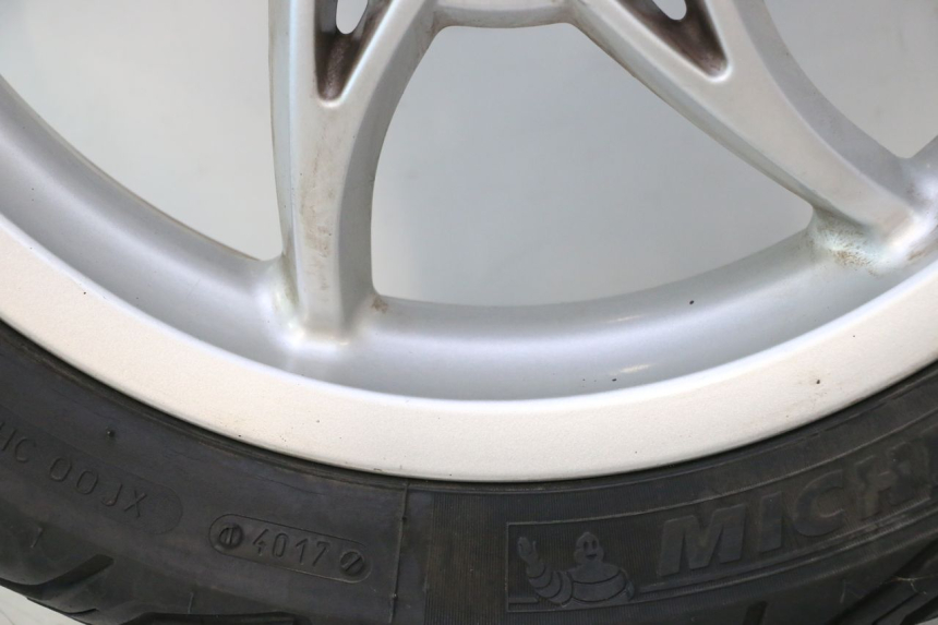 photo de HINTERRADFELGE UND REIFEN PIAGGIO LIBERTY IGET S 125 (2016 - 2020) - Detailansicht des Bauteils
