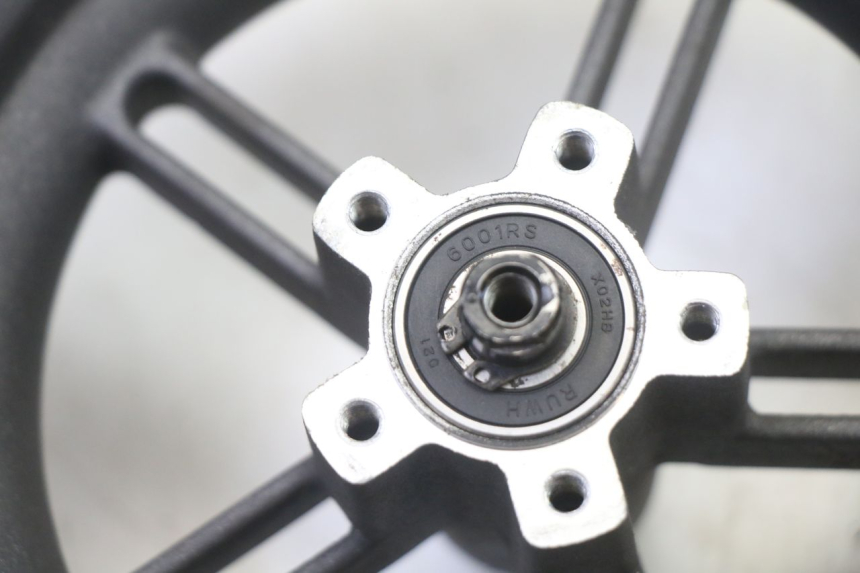 photo de HINTERRADFELGE UND REIFEN XIAOMI MI PRO 2 1 - Alternative Perspektive