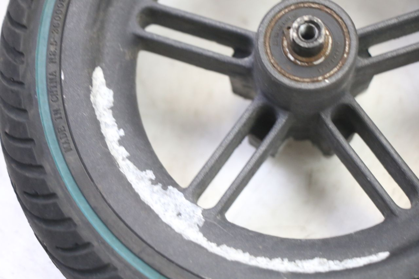 photo de HINTERRADFELGE UND REIFEN XIAOMI MI PRO 2 1 - Charakteristische Merkmale