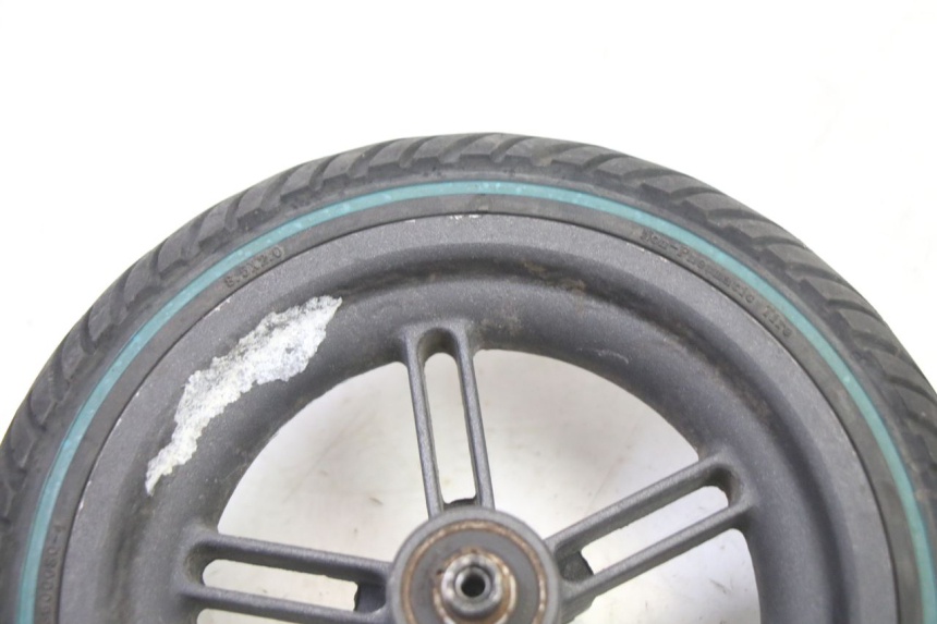 photo de HINTERRADFELGE UND REIFEN XIAOMI MI PRO 2 1 - Oberflächenzustand und Material