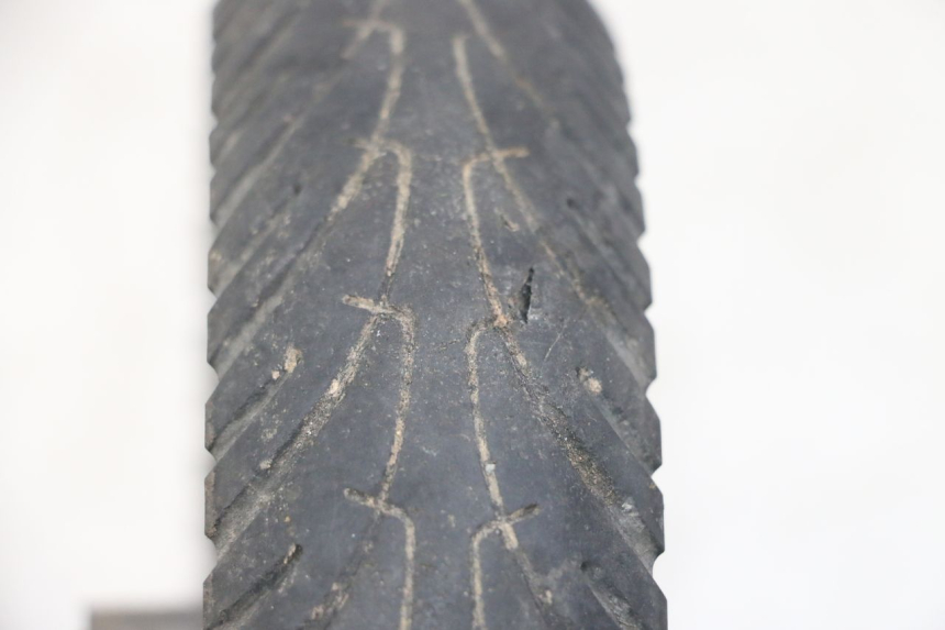 photo de HINTERRADFELGE UND REIFEN XIAOMI MI PRO 2 1 - Zoom auf Gebrauchszustand