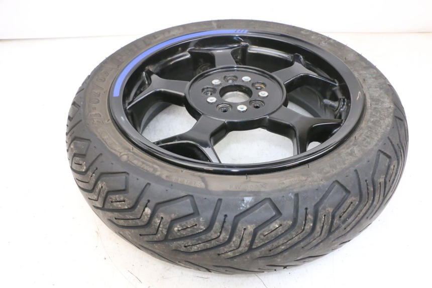 photo de HINTERRADFELGE UND REIFEN PIAGGIO MP3 500 (2016 - 2018) - Geprüftes Gebrauchtteil