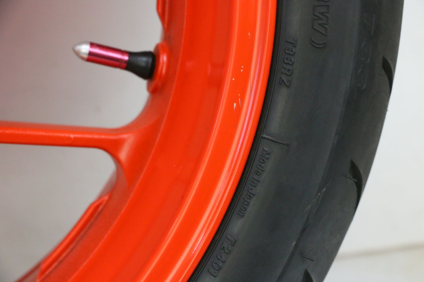 photo de HINTERRADFELGE UND REIFEN YAMAHA MT-07 MT07 ABS 700 (2018 - 2020) - Detaillierte Sichtprüfung