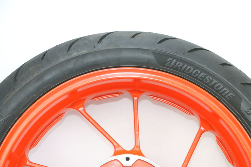 photo de HINTERRADFELGE UND REIFEN YAMAHA MT-07 MT07 ABS 700 (2018 - 2020) - Profilansicht des Ersatzteils