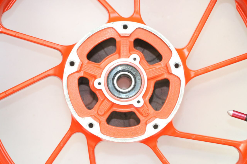 photo de HINTERRADFELGE UND REIFEN YAMAHA MT-07 MT07 ABS 700 (2018 - 2020) - Hauptansicht