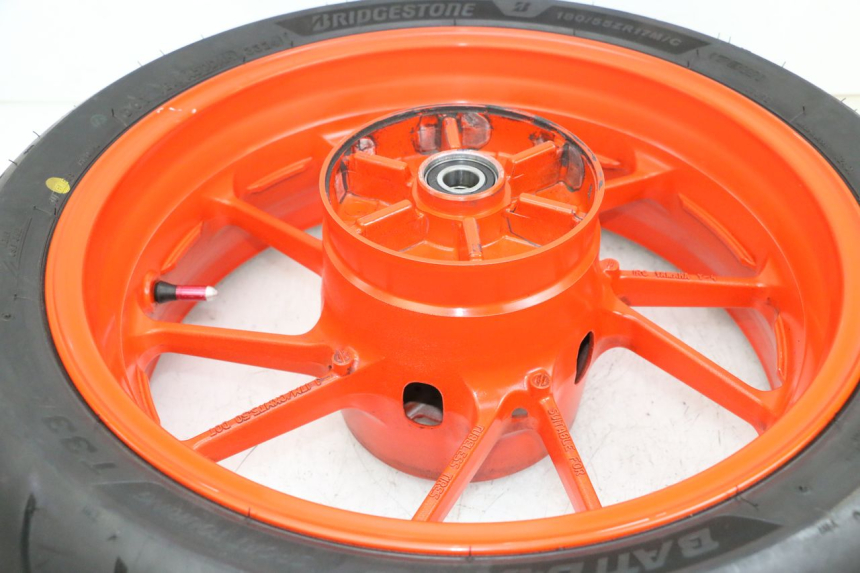 photo de HINTERRADFELGE UND REIFEN YAMAHA MT-07 MT07 ABS 700 (2018 - 2020) - Technische Nahaufnahme