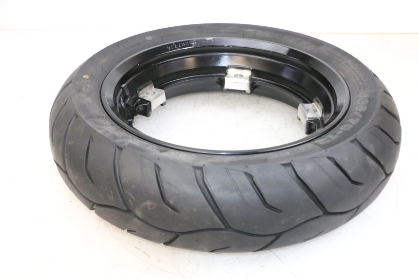 photo de HINTERRADFELGE UND REIFEN YAMAHA NEO'S CORE 1 (2022 - 2026) - Alternative Perspektive