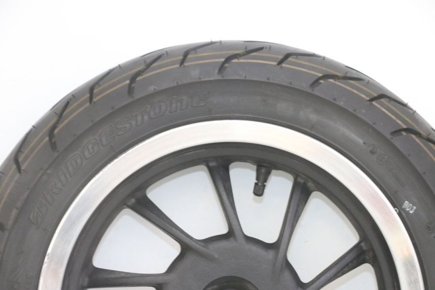 photo de HINTERRADFELGE UND REIFEN KYMCO LIKE 4T 50 (2019 - 2025) - Detaillierte Sichtprüfung