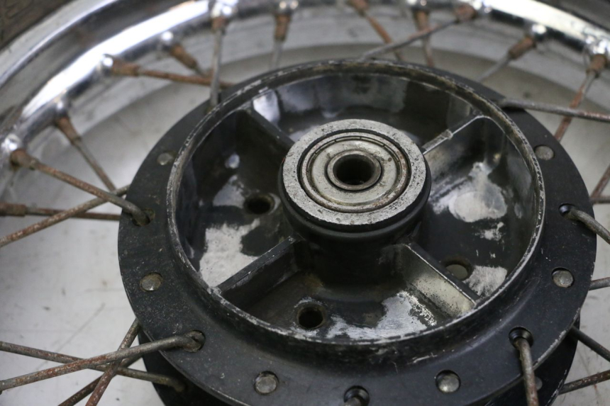 photo de HINTERRADFELGE UND REIFEN YAMAHA PW 80 (1983 - 2014) - Detailansicht des Bauteils