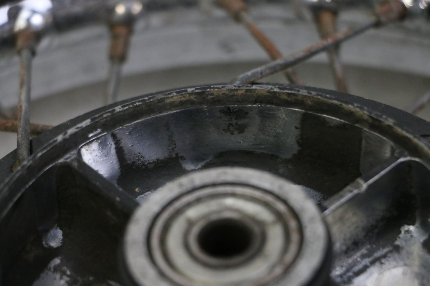 photo de HINTERRADFELGE UND REIFEN YAMAHA PW 80 (1983 - 2014) - Alternative Perspektive