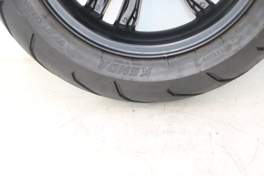 photo de HINTERRADFELGE UND REIFEN JM MOTORS R-MAX TECH 50 (2024 - 2026) - Kennzeichnungen und Originalreferenzen