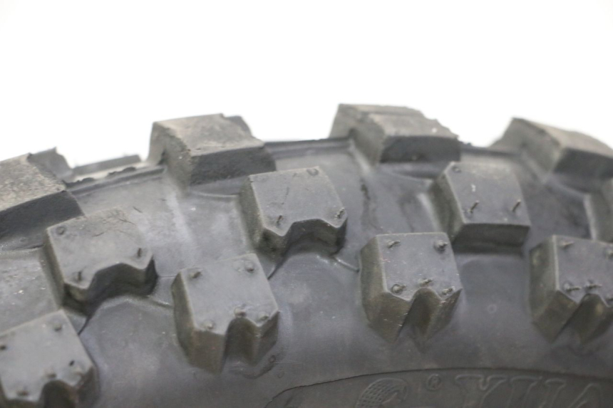 photo de HINTERRADFELGE UND REIFEN APOLLO RFZ 125 - Detailansicht des Bauteils