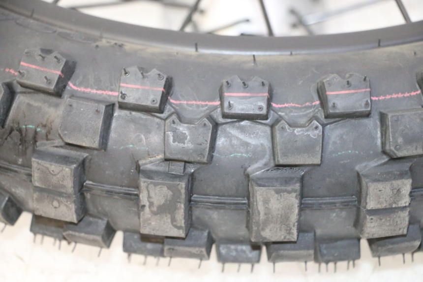 photo de HINTERRADFELGE UND REIFEN APOLLO RFZ 125 - Alternative Perspektive