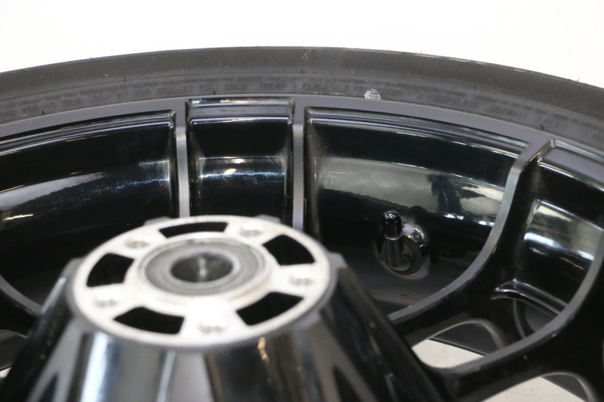 photo de HINTERRADFELGE UND REIFEN HARLEY DAVIDSON ROAD GLIDE FLTRXSE 1920 (2018 - 2022) - Charakteristische Merkmale