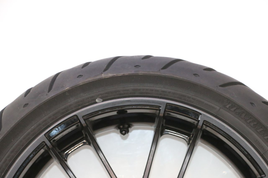 photo de HINTERRADFELGE UND REIFEN HARLEY DAVIDSON ROAD GLIDE FLTRXSE 1920 (2018 - 2022) - Technische Nahaufnahme