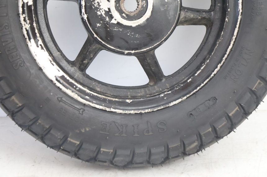 photo de HINTERRADFELGE UND REIFEN TNT MOTOR ROMA 10' 2T 50 (2011 - 2018) - Zoom auf Gebrauchszustand