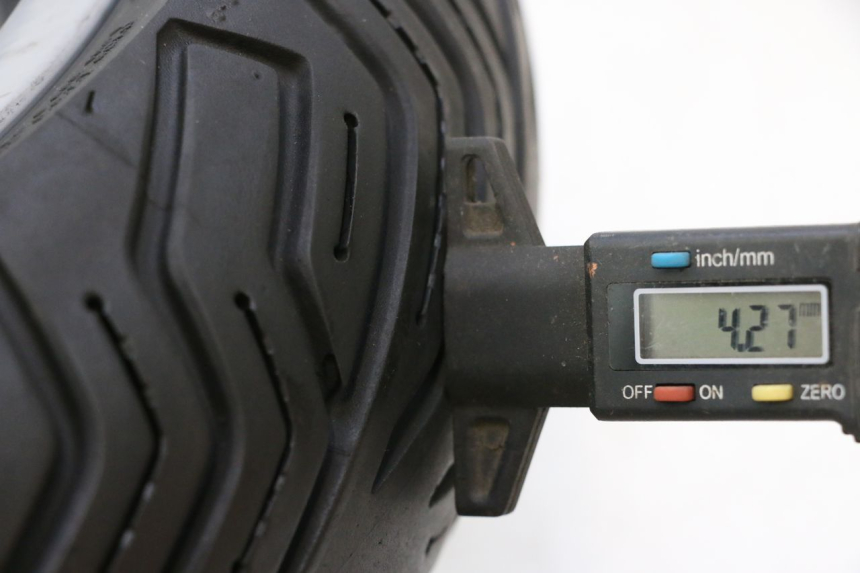 photo de HINTERRADFELGE UND REIFEN PEUGEOT SATELIS 125 (2006 - 2009) - Detailansicht des Bauteils