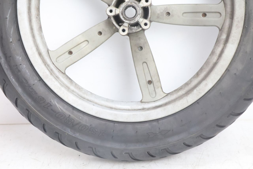 photo de HINTERRADFELGE UND REIFEN APRILIA SCARABEO GT 125 (1999 - 2007) - Weitere Ansicht des Artikels