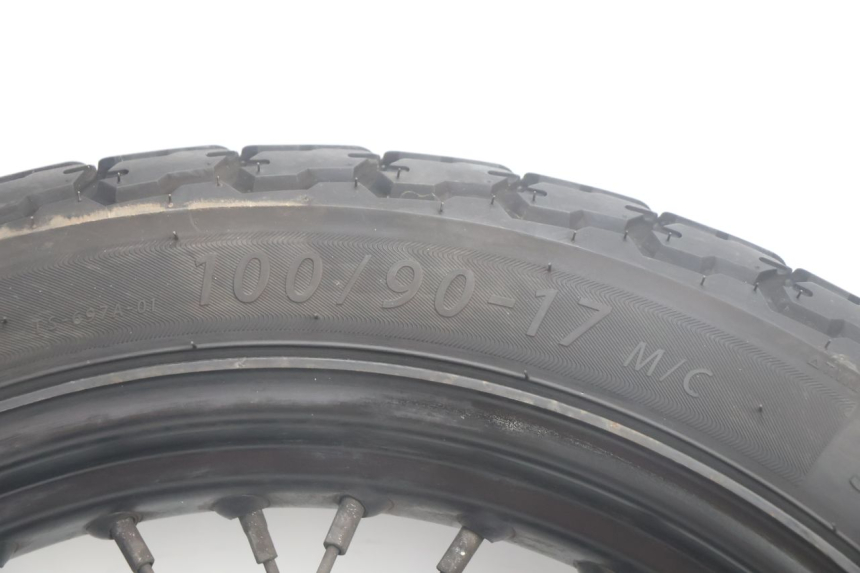 photo de HINTERRADFELGE UND REIFEN MASH SEVENTY FIVE 125 (2013 - 2021) - Charakteristische Merkmale