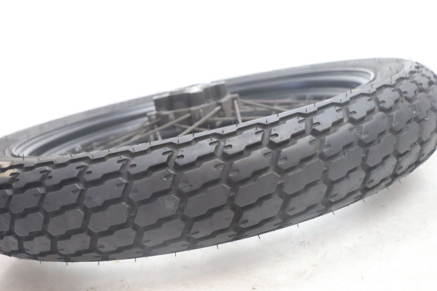 photo de HINTERRADFELGE UND REIFEN MASH SEVENTY FIVE 125 (2013 - 2021) - Zoom auf Komponenten