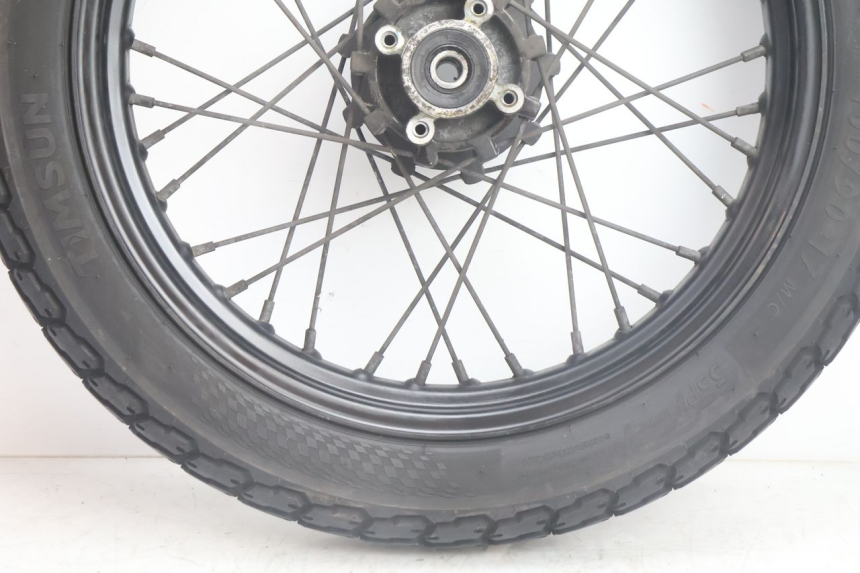 photo de HINTERRADFELGE UND REIFEN MASH SEVENTY FIVE 125 (2013 - 2021) - Zoom auf Gebrauchszustand