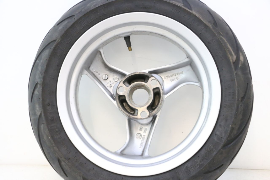 photo de HINTERRADFELGE UND REIFEN PEUGEOT SPEEDFIGHT LC 50 (1996 - 2002) - Oberflächenzustand und Material