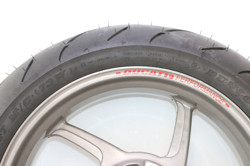 photo de HINTERRADFELGE UND REIFEN DUCATI SS IE DS CARENEE 1000 (2002 - 2006) - Weitere Ansicht des Artikels