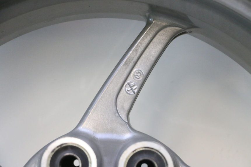 photo de HINTERRADFELGE UND REIFEN DUCATI SS IE DS CARENEE 1000 (2002 - 2006) - Detaillierte Sichtprüfung