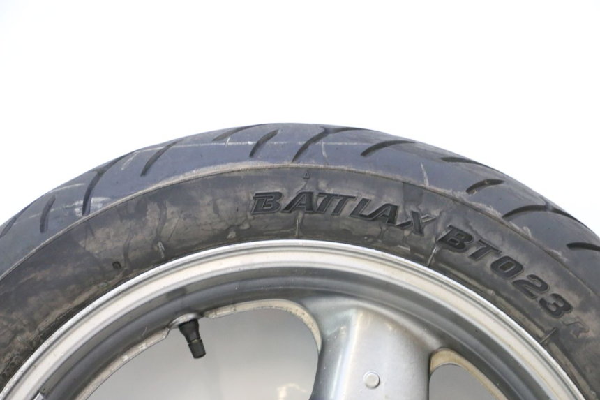 photo de HINTERRADFELGE UND REIFEN HONDA ST PAN EUROPEAN 1100 (1990 - 2002) - Fokus auf die Struktur