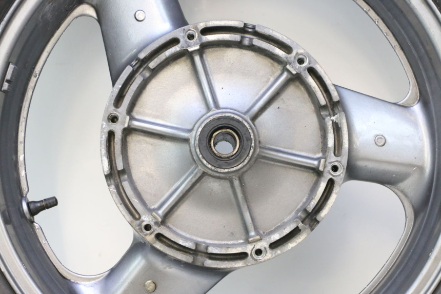 photo de HINTERRADFELGE UND REIFEN HONDA ST PAN EUROPEAN 1100 (1990 - 2002) - Alternative Perspektive
