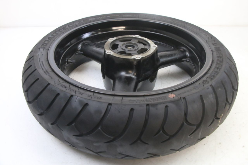 photo de HINTERRADFELGE UND REIFEN SUZUKI GSX F GSXF 650 (2007 - 2015) - Detailansicht des Bauteils