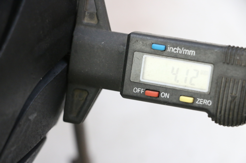 photo de HINTERRADFELGE UND REIFEN SUZUKI GSX F GSXF 650 (2007 - 2015) - Hochauflösende Nahaufnahme